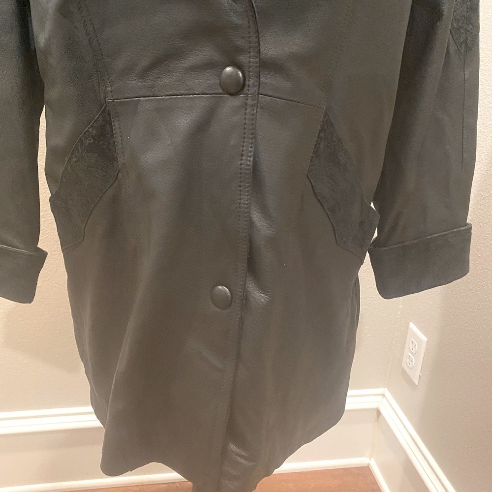 Wilsons Vintage Black Embossed Leather Jacket Coat S M - Picture 3 of 11